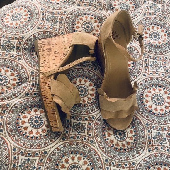 Tan Wedges - Picture 2 of 2